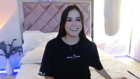 Snapshot of mia_dark1 chatting on 11.01.25 Mia Dark online show from 11.01.25