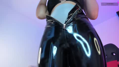 Mia online show from 02.02.25