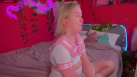 Mia online show from 03.09.26