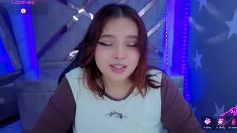Snapshot of mia_foster_t chatting on 07.22.26 Mia online show from 07.22.26