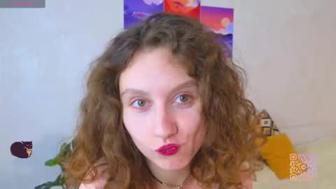 Snapshot of mia_frizz chatting on 10.02.25 Mia online show from 10.02.25