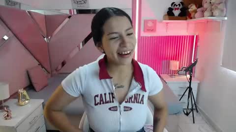 mia_garcia28 online show from 06.04.26