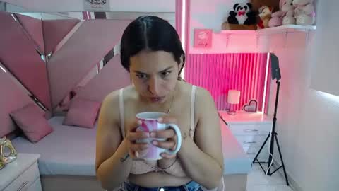 mia_garcia28 online show from 06.19.26