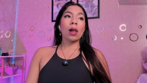 Mia online show from 05.15.26