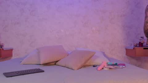 mia_hill1_ online show from 06.28.26