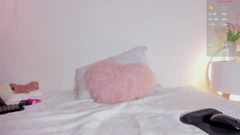  I am Mia  online show from 04.09.26