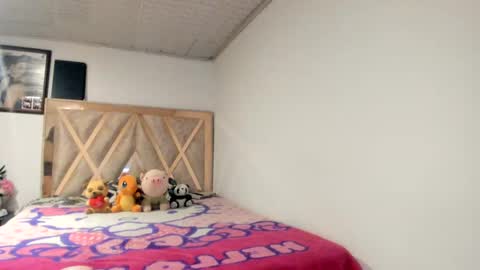 mia kaneee online show from 11.22.25