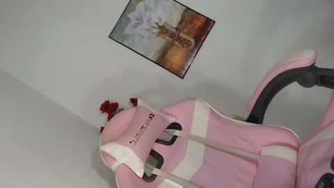 Snapshot of mia_kiss_lashes chatting on 02.15.26 Your Pretty Petite Mia online show from 02.15.26