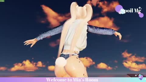 Mia online show from 04.22.26