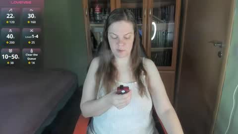 Snapshot of mia_lores chatting on 05.31.26 mia_lores online show from 05.31.26