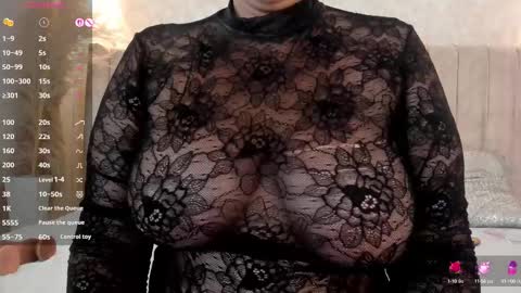 Mia online show from 10.03.25