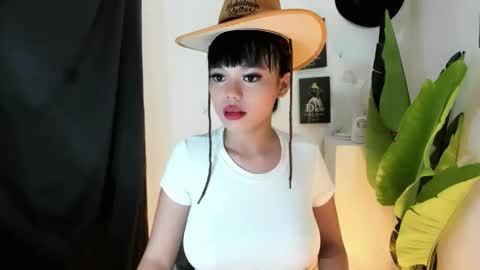 M I A online show from 06.07.26