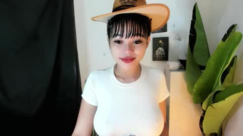 M I A online show from 06.08.26