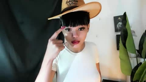 M I A online show from 06.09.26