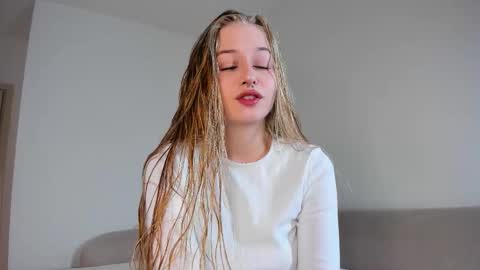 Mia here Appreciate your support online show from 11.04.25