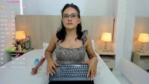 Mia Mercier online show from 06.22.26
