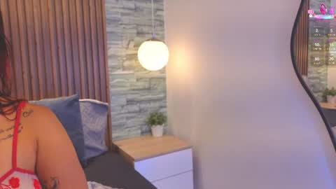 Snapshot of mia_milf_x chatting on 07.23.26 Mia Milf online show from 07.23.26