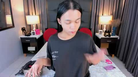 Snapshot of mia_mow chatting on 07.18.26 They called me MIA online show from 07.18.26