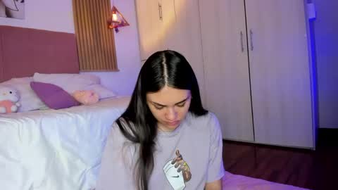 Mia Nevaeh - follow me online show from 05.31.26