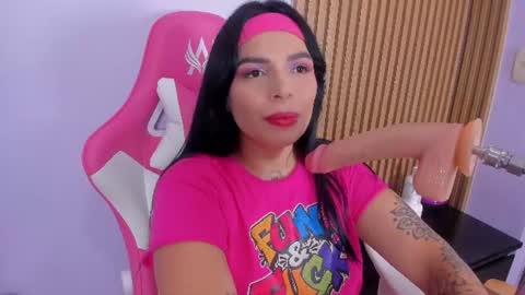 mia novoa online show from 07.21.26