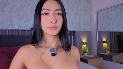 Snapshot of mia_oceann chatting on 05.01.26 MIa online show from 05.01.26