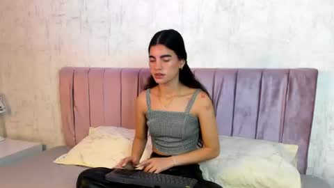 mia online show from 07.25.26