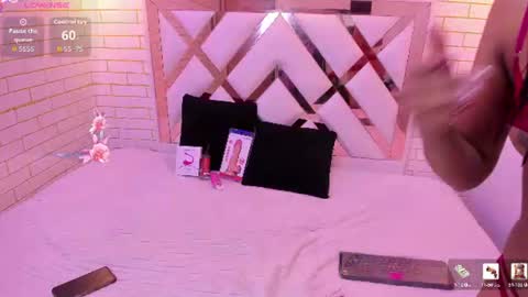 Snapshot of mia_petite18 chatting on 07.13.26 mia_petite18 online show from 07.13.26
