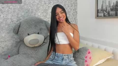 Mia online show from 05.05.26
