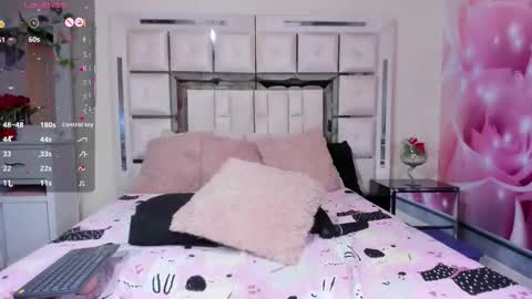 mia_peyton1 online show from 09.09.25