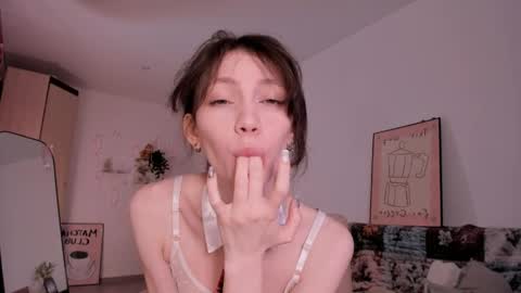 Snapshot of mia_pimmy chatting on 04.19.26 Mia Pimmy online show from 04.19.26
