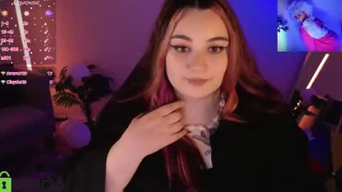 Mia online show from 06.12.26