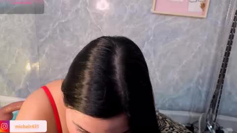 mia reys online show from 04.10.26