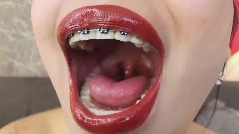 Snapshot of mia_roux13 chatting on 02.20.25 Mia Roux online show from 02.20.25