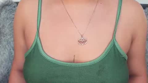 Snapshot of mia_roux13 chatting on 09.22.25 Mia Roux online show from 09.22.25