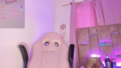 mia_royal online show from 05.18.26