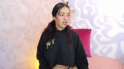 Snapshot of mia_scarlet7 chatting on 04.25.26 Mia . online show from 04.25.26