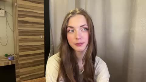 Mia online show from 07.17.26