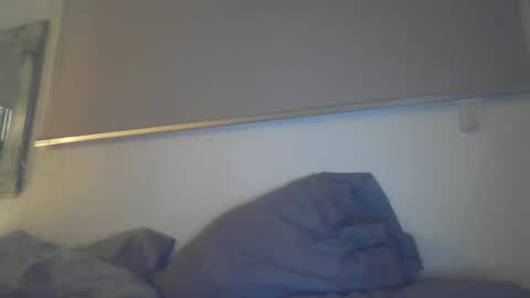 Mia online show from 03.25.26