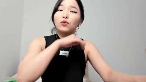 Snapshot of mia_soyun chatting on 07.20.26 Your Soyun online show from 07.20.26