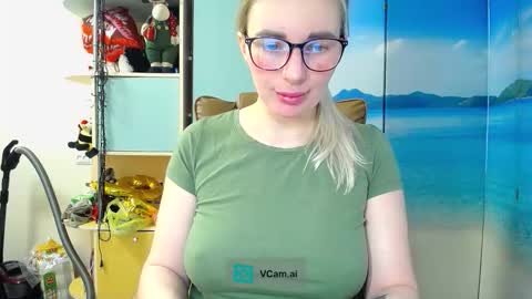 Snapshot of mia_sunnyy chatting on 02.08.26 Mia. online show from 02.08.26