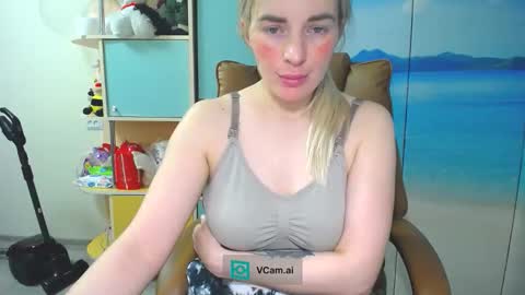 Snapshot of mia_sunnyy chatting on 03.28.26 Mia. online show from 03.28.26