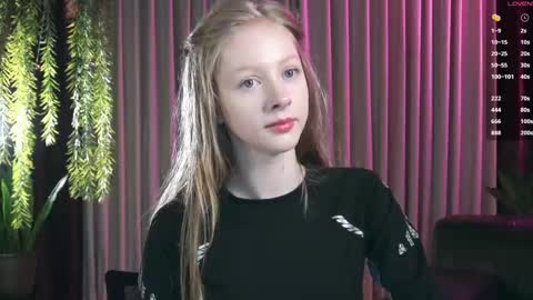 Mia online show from 11.29.25