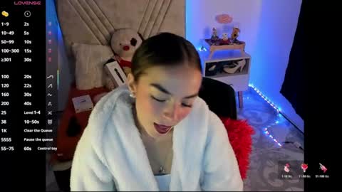 Snapshot of mia_victoria420 chatting on 07.17.26 Mia Victoria online show from 07.17.26