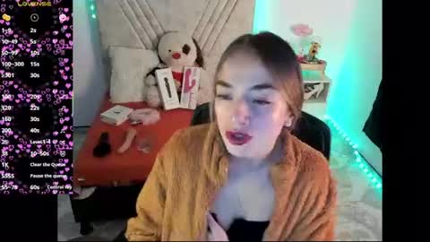 Snapshot of mia_victoria420 chatting on 07.28.26 Mia Victoria online show from 07.28.26