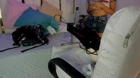 mia_vy online show from 06.09.26