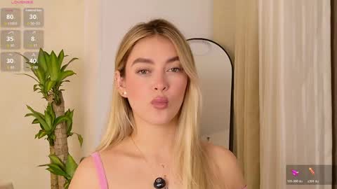 Mia White  online show from 06.04.26