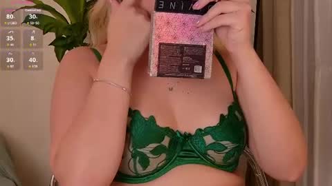 Mia White  online show from 07.27.26