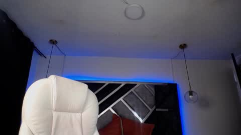 Mia online show from 01.09.25