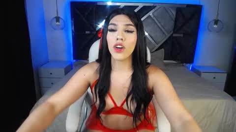 Mia online show from 01.14.25