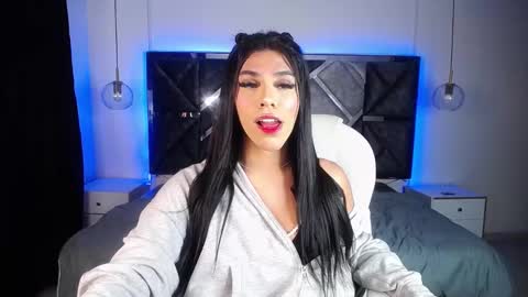 Mia online show from 01.30.25